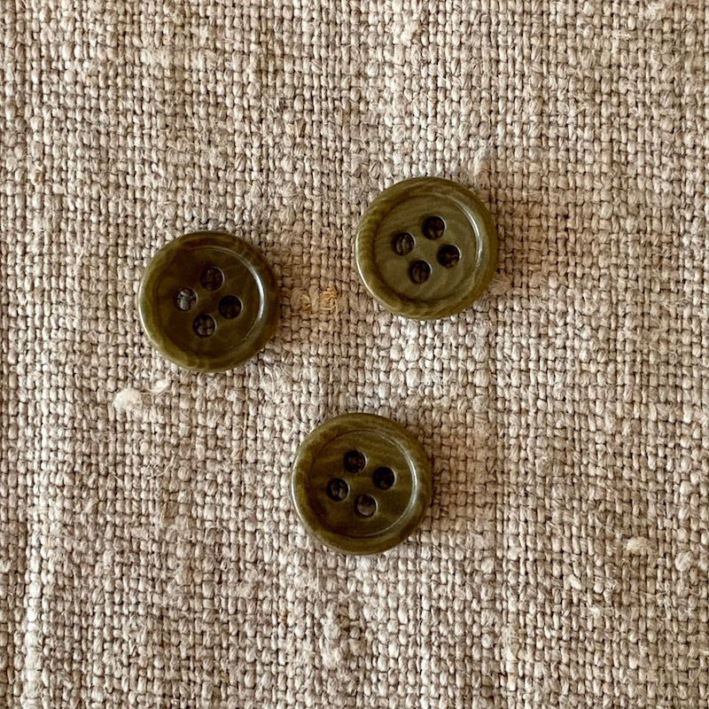 Corozo 4 hole button with rim