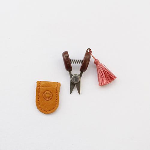 Cohana Mini Scissors from Seki