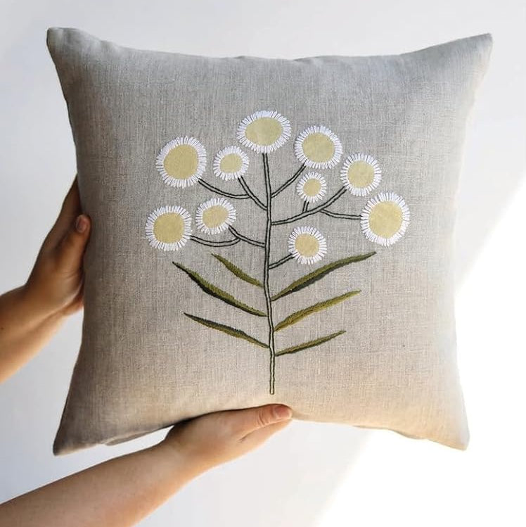 Botanical Embroidery: A Garden of Plant and Flower Designs to Stitch