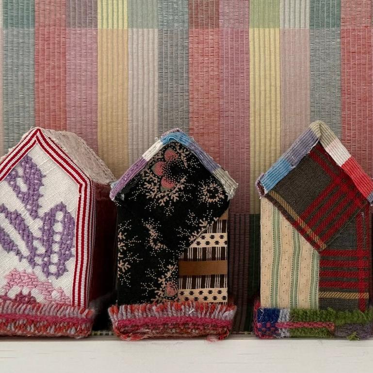 Vintage Quilt Houses - Anne Kelly