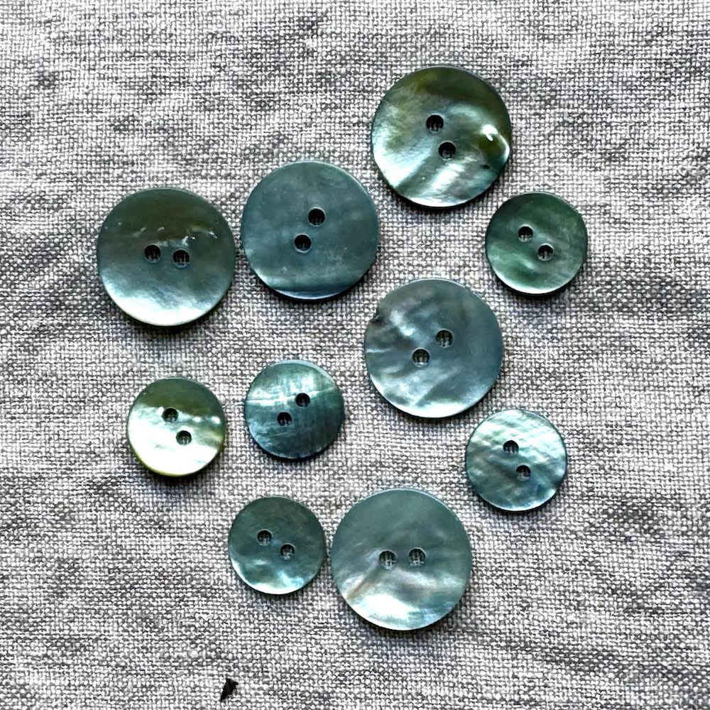 Coloured Shell Button