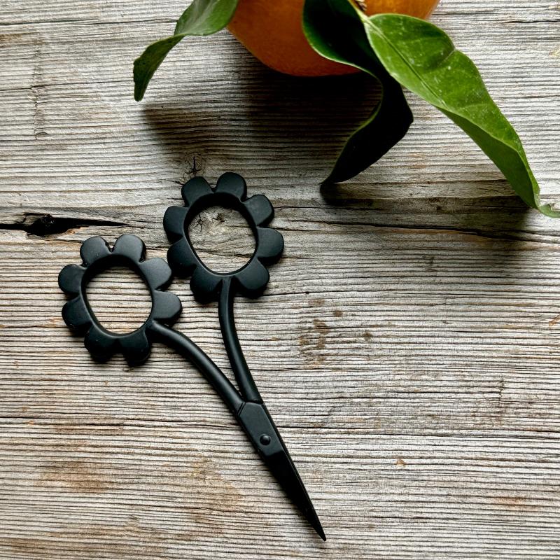 Daisy Scissors