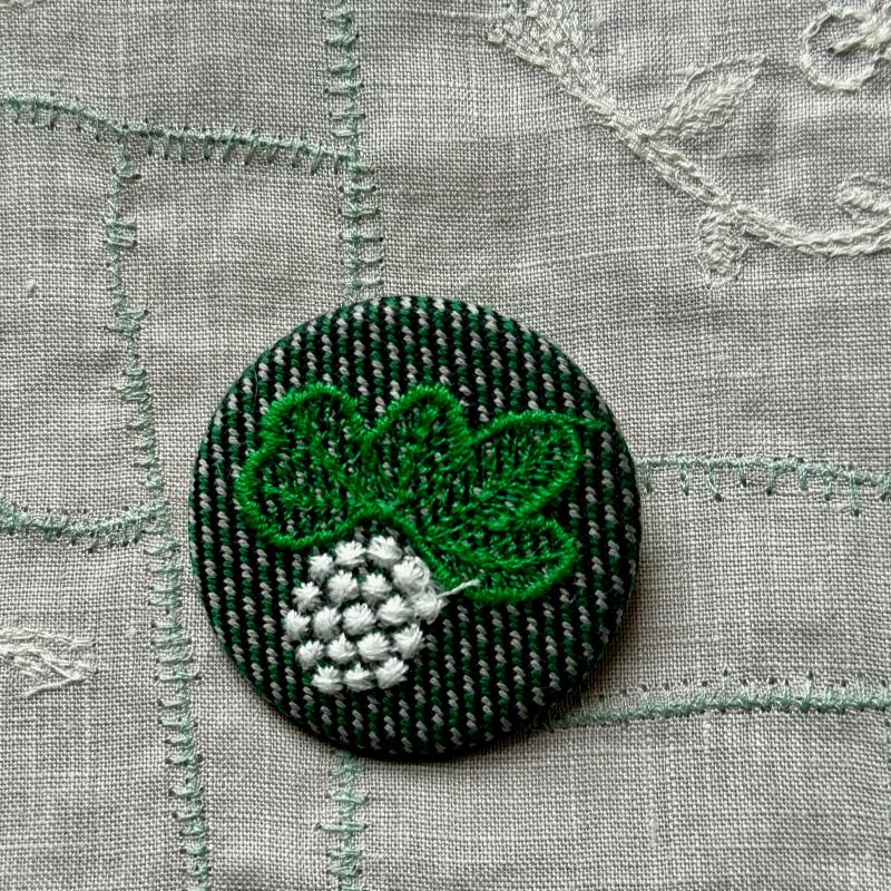 Minä Perhonen Circle Brooch (Small)