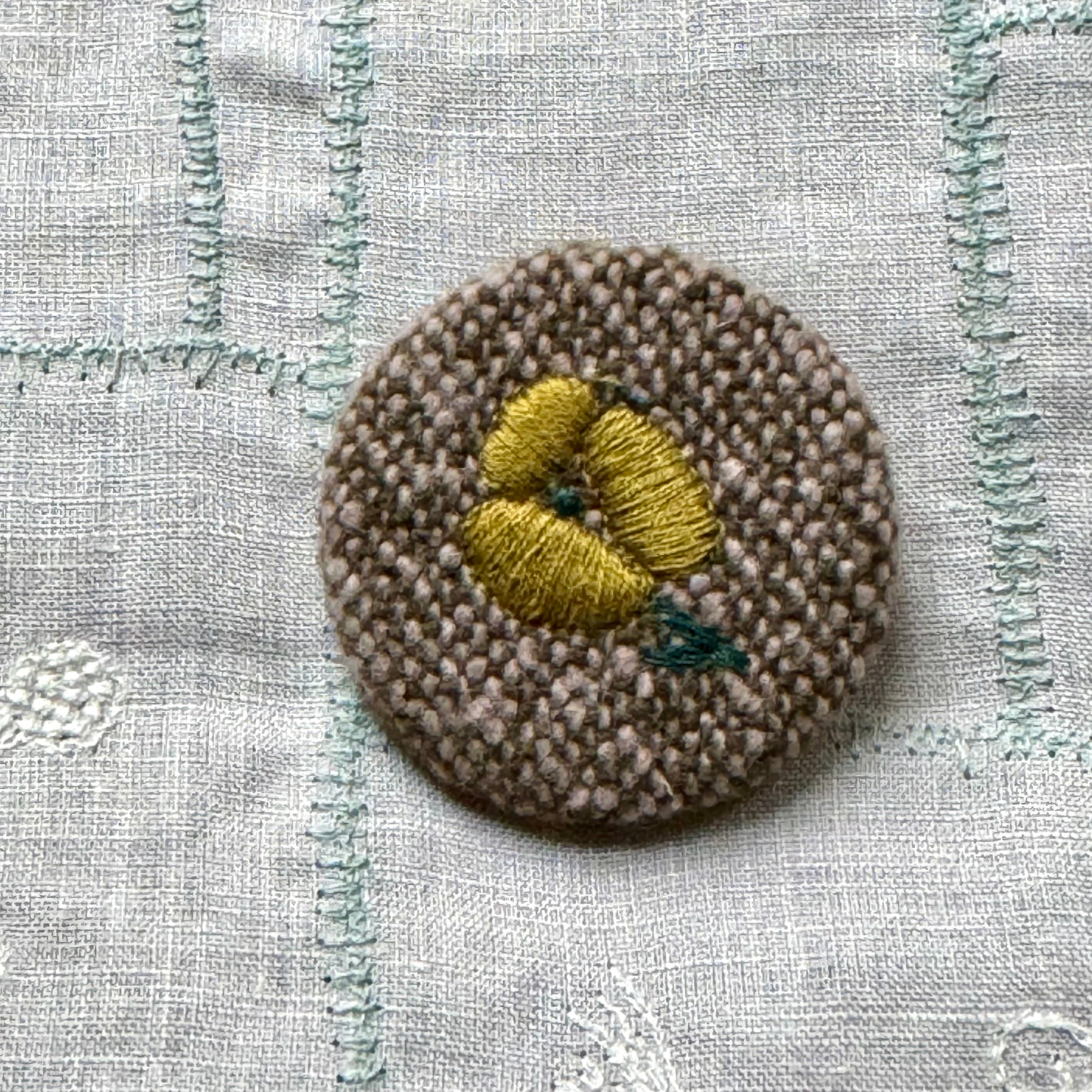 Minä Perhonen Circle Brooch (Small)