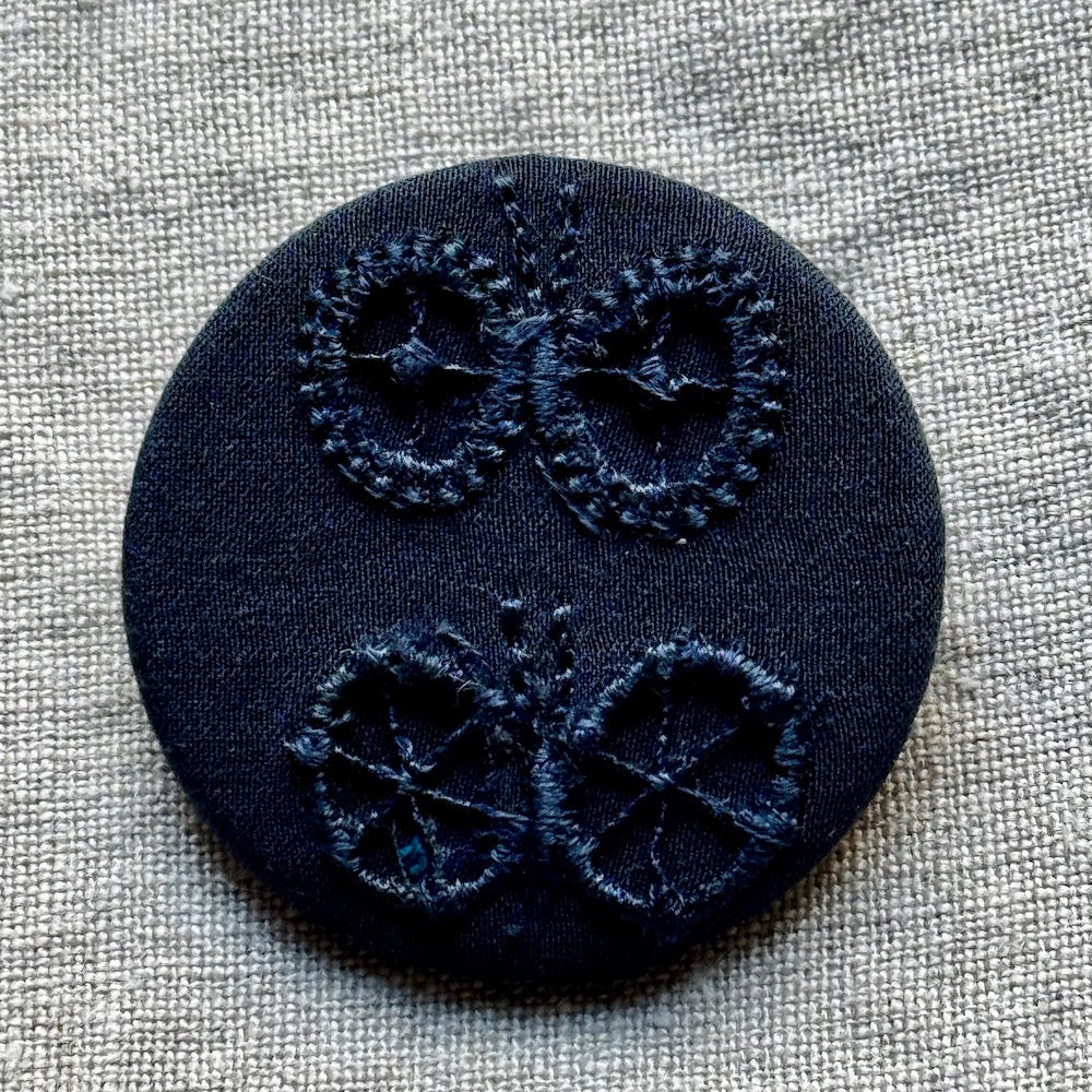 Minä Perhonen Circle Brooch (Small)