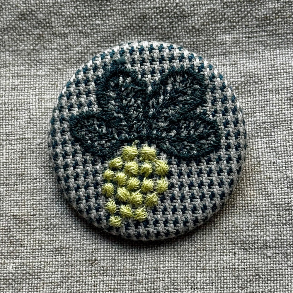 Minä Perhonen Circle Brooch (Small)