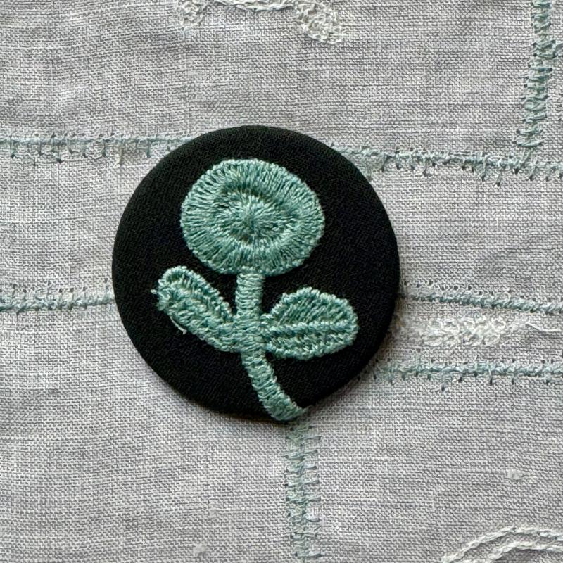 Minä Perhonen Circle Brooch (Small)