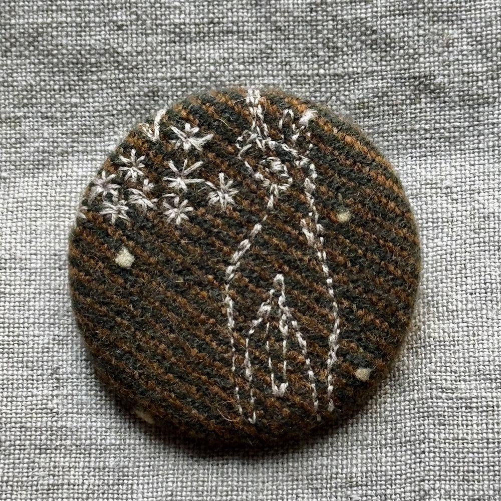 Minä Perhonen Circle Brooch (Small)