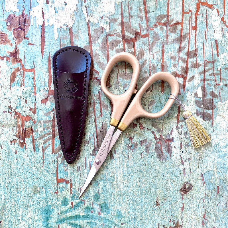 Cohana Scissors with Gold Lacquer