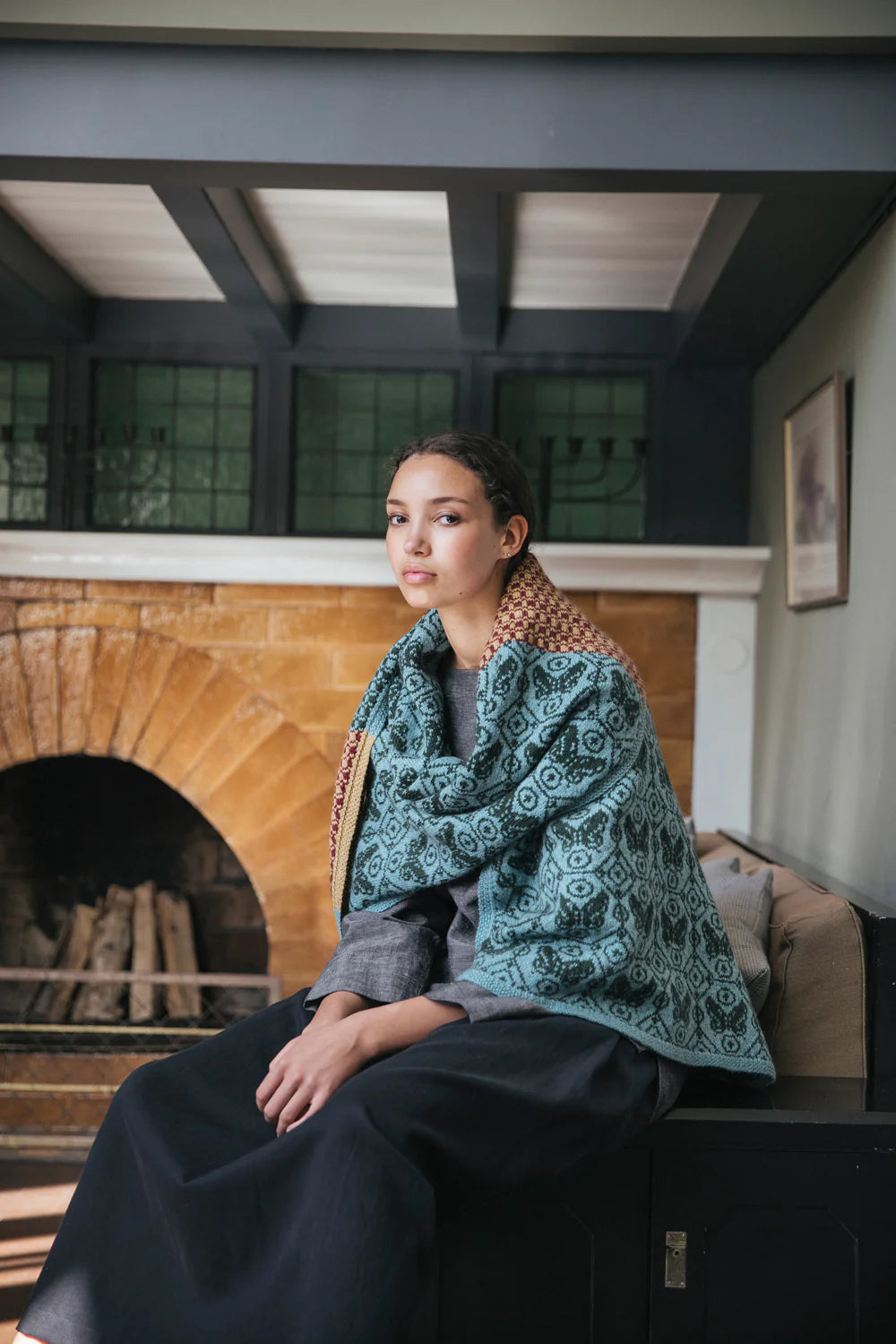 The Knitted Fabric: Colourwork Projects for You and Your Home - Dee Hardwicke