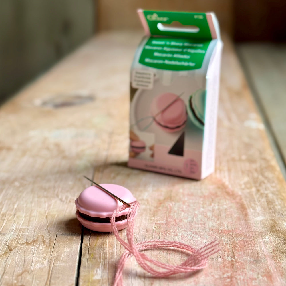 Clover Macaron Needle Holder + Sharpener (4130)