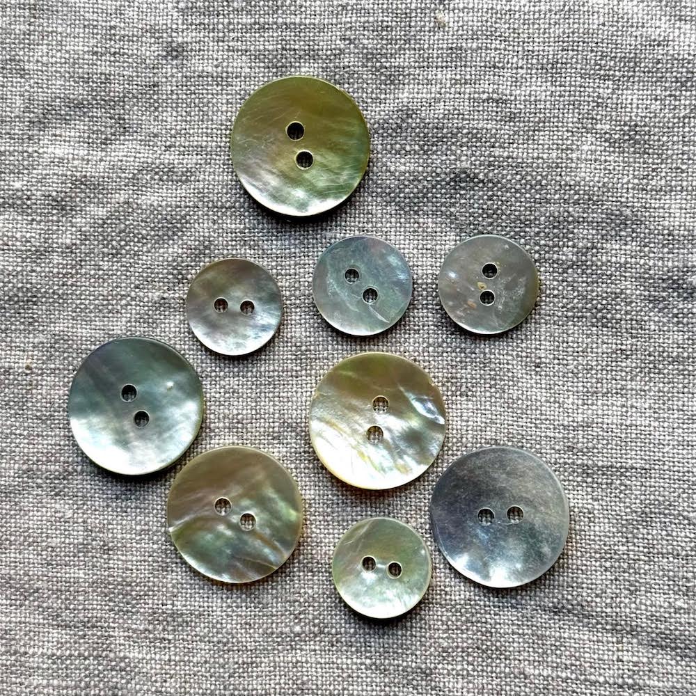 Coloured Shell Button
