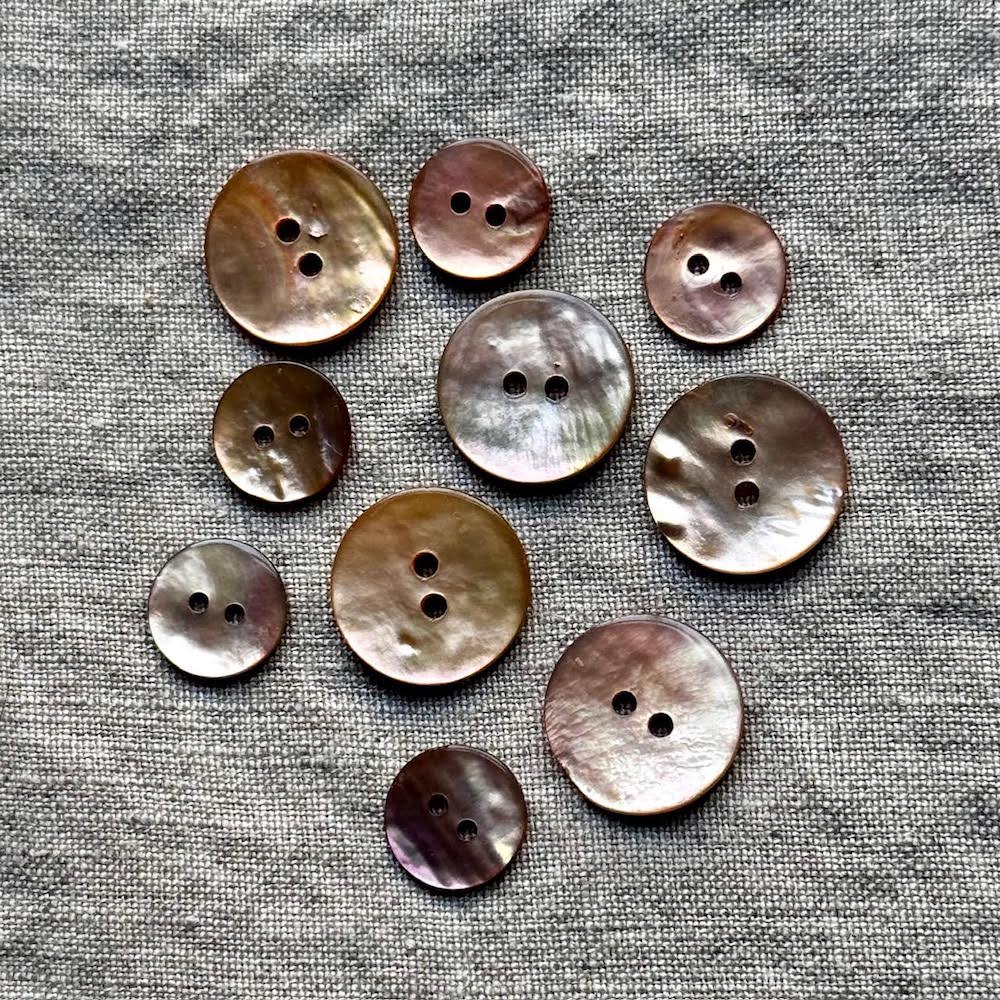 Coloured Shell Button