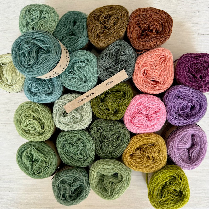 Loop Mehlsen Flower Power Crochet Scarf Kit