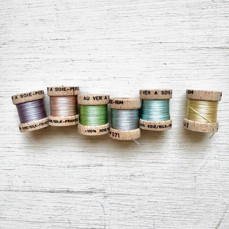 Au Ver a Soie Perlée Silk Bobbin Sets