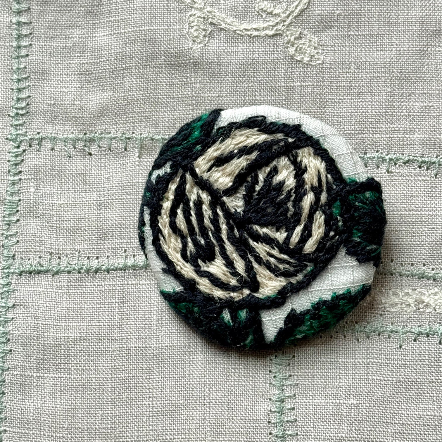 Minä Perhonen Circle Brooch (Small)