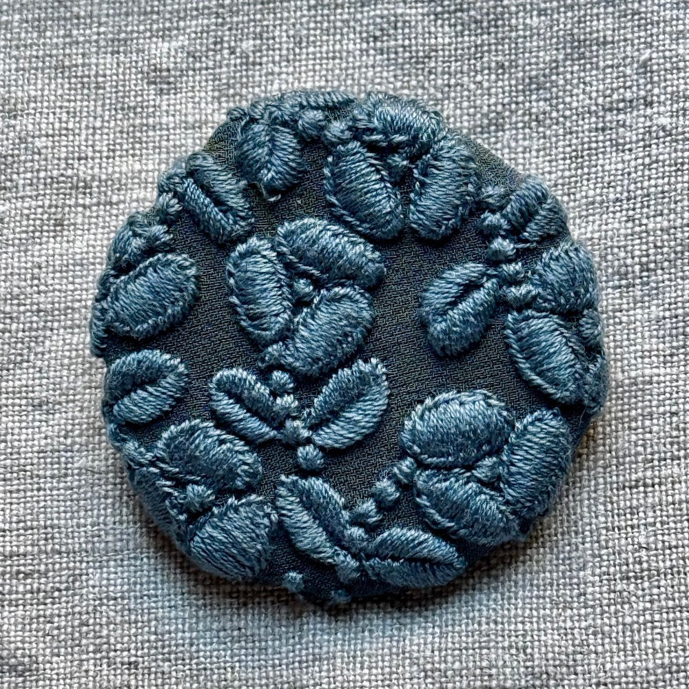 Minä Perhonen Circle Brooch (Small)