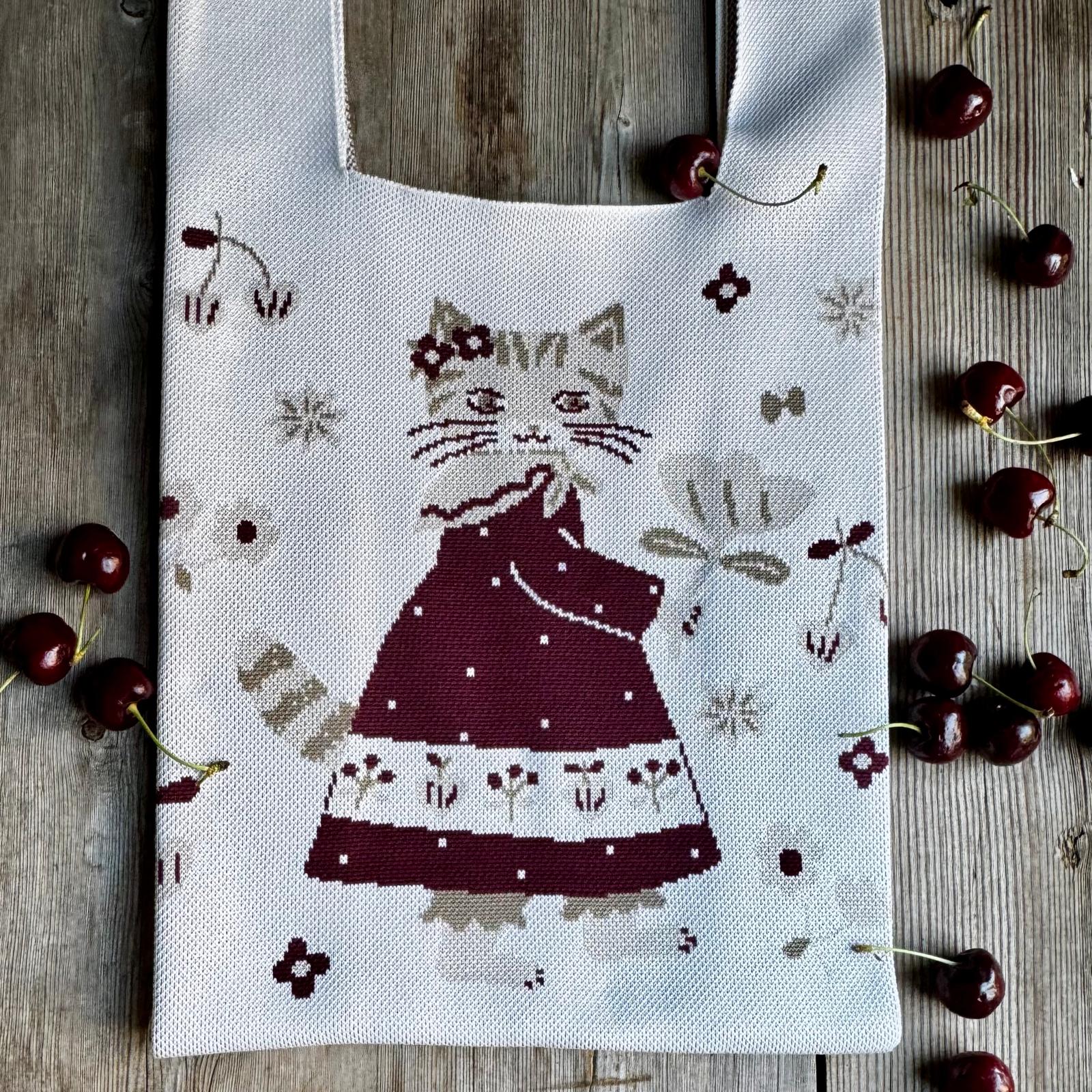 Aiko Fukawa -  Knit Cherry Kitty Bag