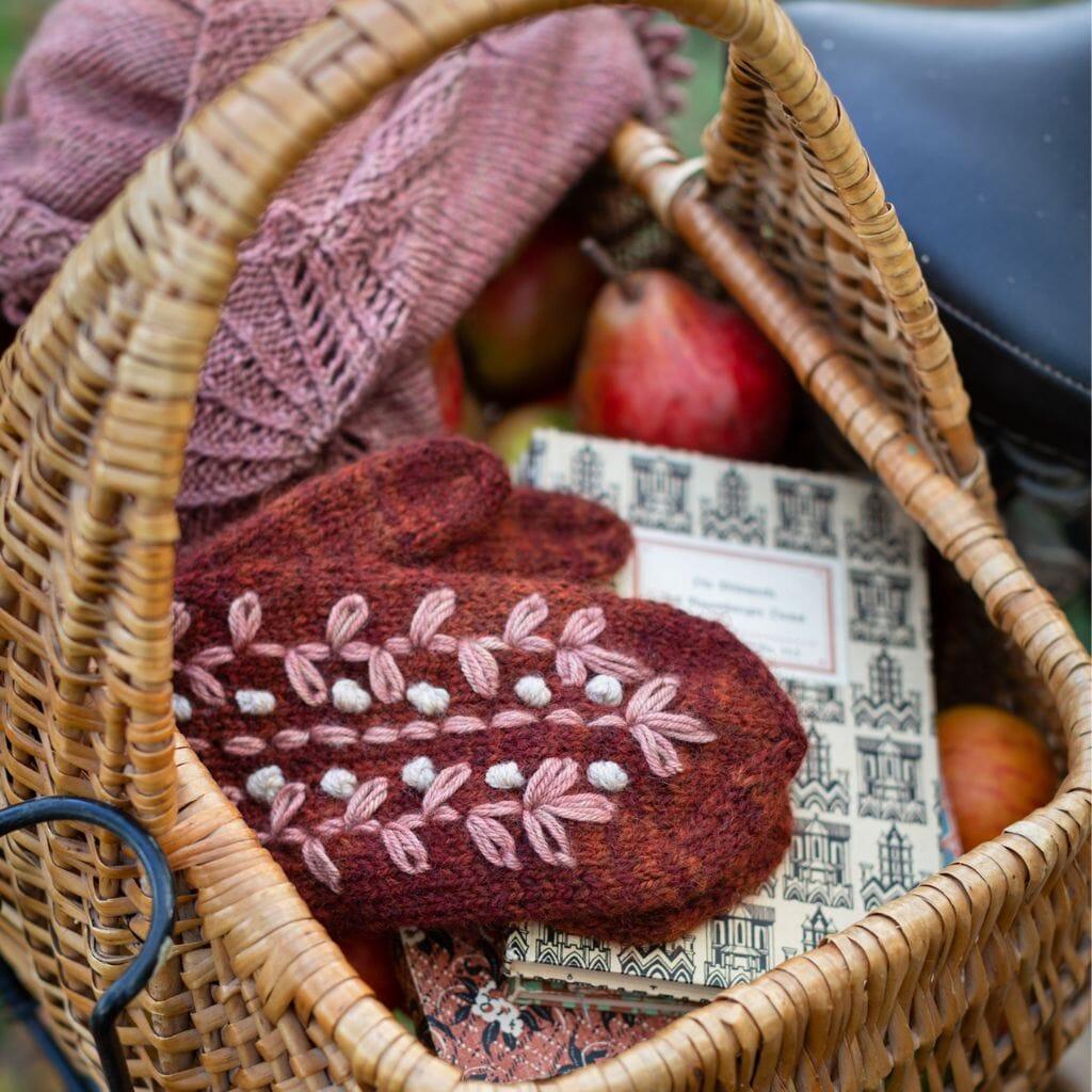 Embroidery on Knits workshop with Judit Gummlich