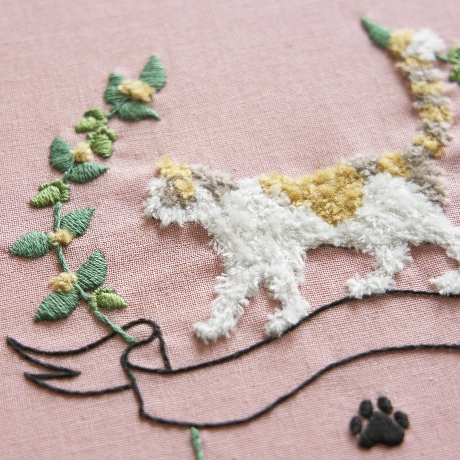 Mofumofu Cat Embroidery Kit