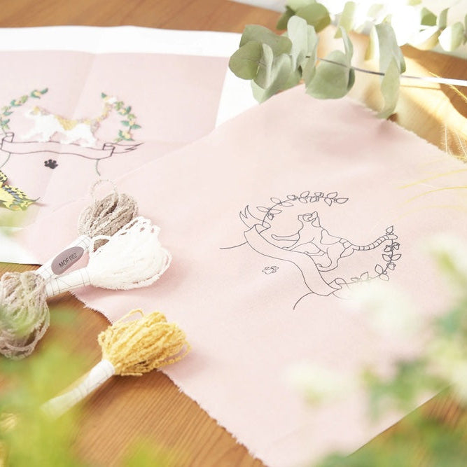 Mofumofu Cat Embroidery Kit