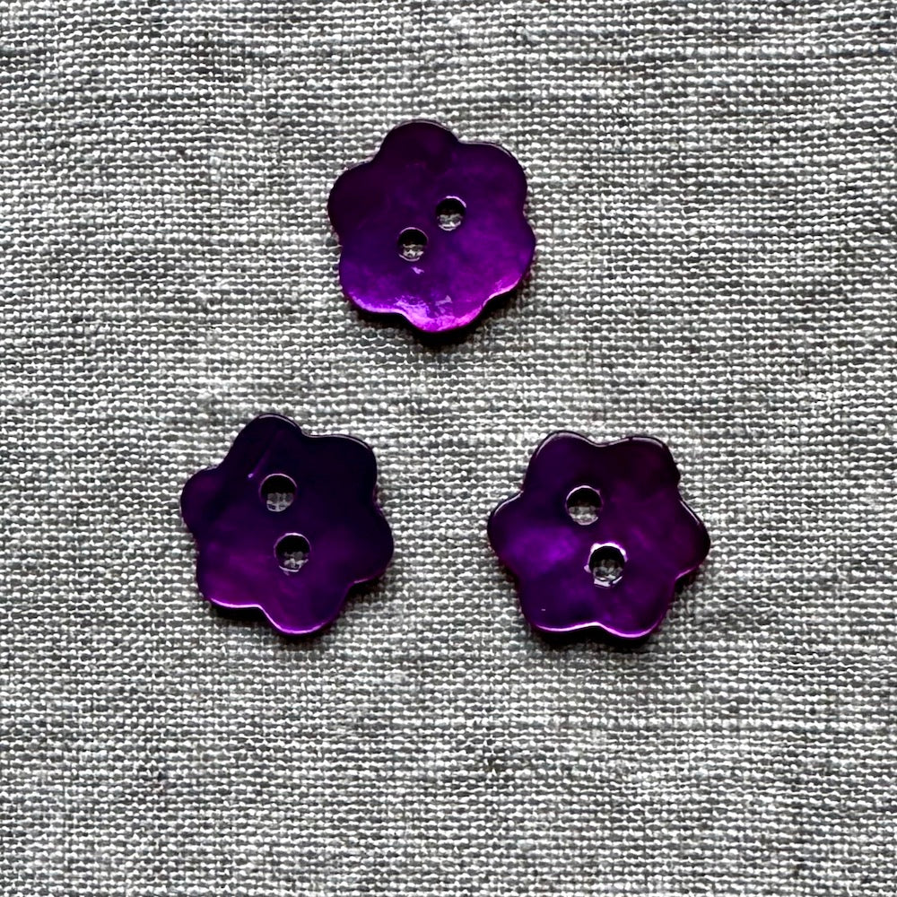 Baby Flower Shell Button