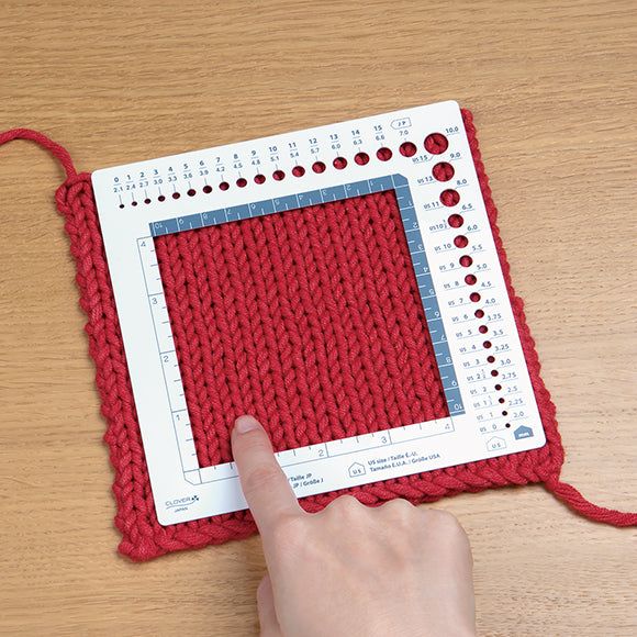 Clover Swatch, Ruler, Needle + Hook Gauge (3200)