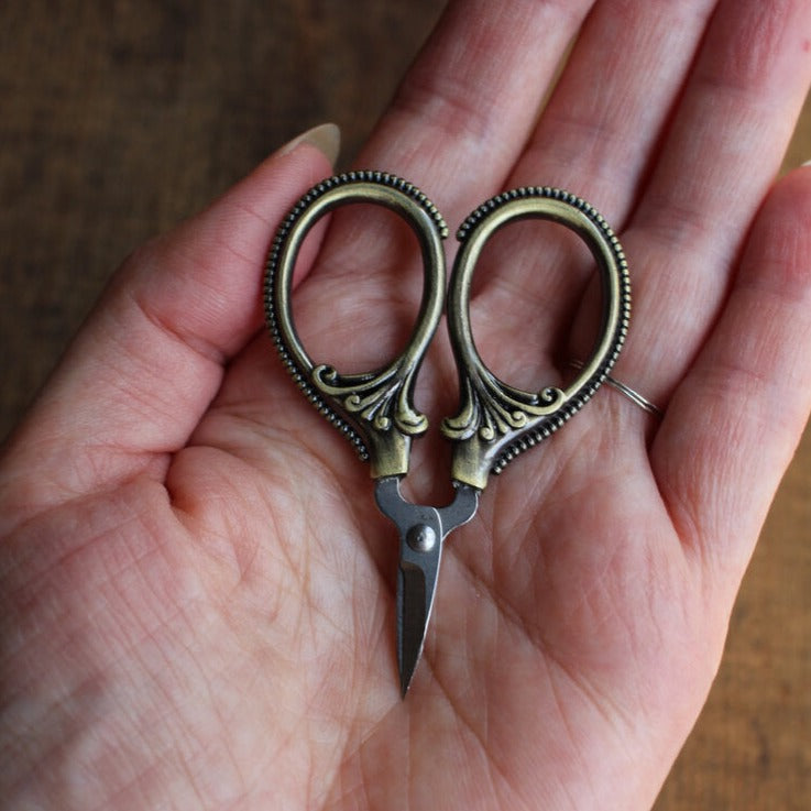 Mini Yarn + Thread Scissors — Loop Knitting