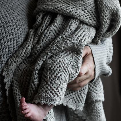 Baby Blanket with Leaf Fall - Trine Bertelsen