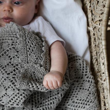 Baby Blanket with Leaf Fall Trine Bertelsen