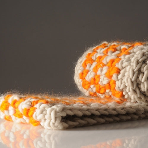 Mrs Moon Houndstooth Crochet Cowl