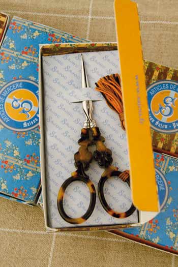 Safety pins - miniature gilded - Shepherdess - Maison Sajou