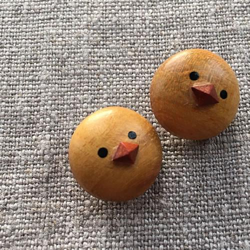 Wooden Chick Button